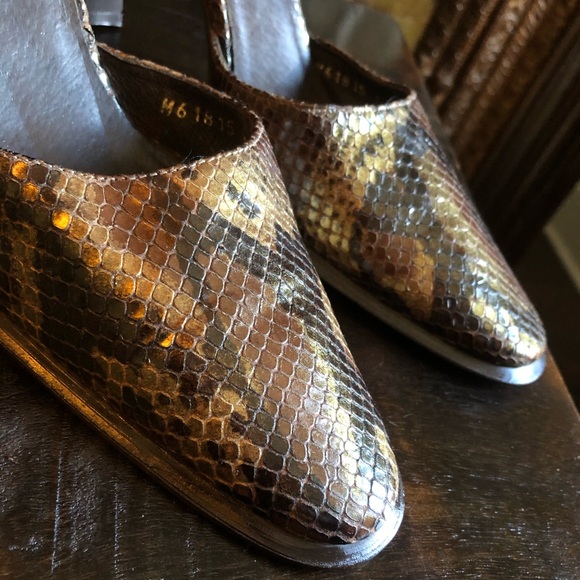 New Vintage Stunning Snake Ankle Strap Heels 🤎 - Picture 7 of 14